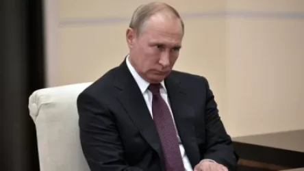 Պուտինը պաշտոնապես ազատել է իր օգնականին