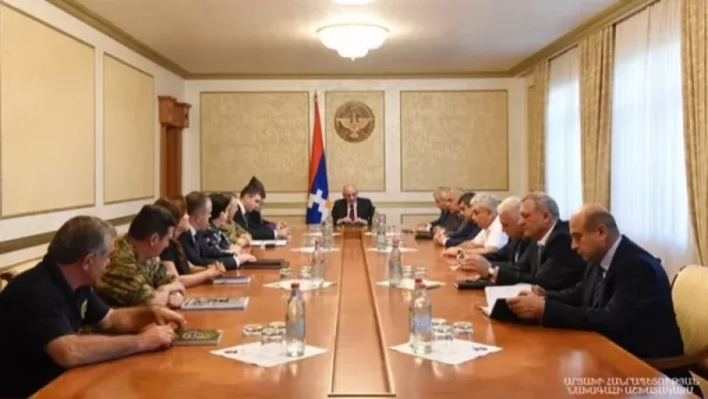 Բակո Սահակյանը խորհրդակցություն է կազմակերպել
