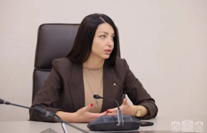 «Միմյանց հետ երբեք չմիավորվող» ուժերը վազում են Գյումրի իրենց մարմնական երկվորյակին պաշտպանելու. Հակոբյան