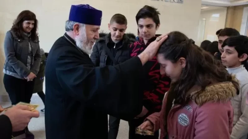 Կաթողիկոսը հանդիպել է սիրիահայ ընտանիքների երեխաների հետ