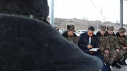 Մարդու իրավունքների պաշտպանն այցելել է Արցախի զորամասեր