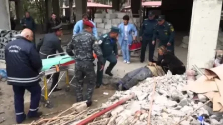 Բետոնը պոկվել է և ընկել տղամարդկանց վրա. նրանցից մեկը մահացել է