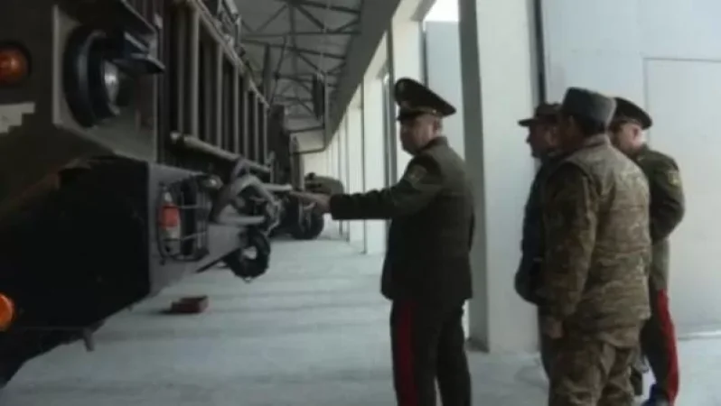 Արտակ Դավթյանը ստուգել է զորամասերի նոր պահեստներում գտնվող սպառազինությունը