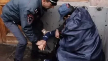 ՏԵՍԱՆՅՈՒԹ. Ինքնահրկիզման փորձ՝ կառավարության շենքի մոտ