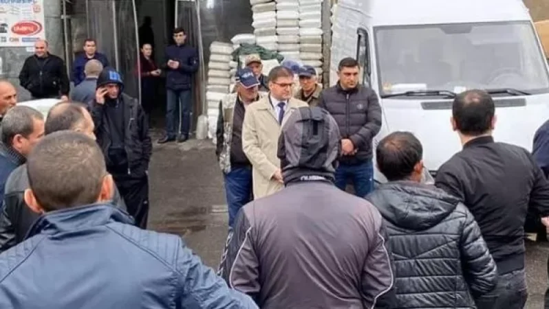 Director of ‘Petak’ Trade Center Refuses to Close Market Amidst Concerns from Traders