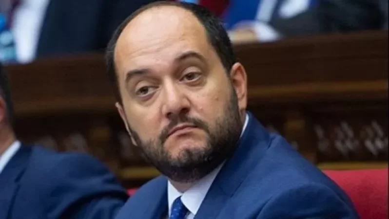 Ուզում եմ «սյուրպրիզ» լինի. նախարարը անակնկալ ունի աշակերտների համար