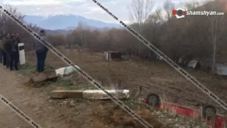 Ավտովթար Վայոց Ձորում. մեքենան գլխիվայր շրջվել ու հայտնվել դաշտում