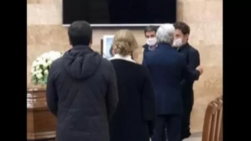 Լևոն Արոնյանի կնոջ հոգեհանգստի արարողությանը ներկա են Սերժ Սարգսյանբ ու Ռիտա Սարգսյան