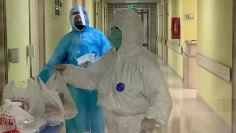 Արարատի մարզպետը նախարարի հետ այցելել է կորոնավիրուսով վարակվածներին