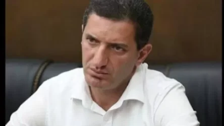 Պետրոսյանը նախազգուշացում ստացավ ԱԺ-ում դիմակ չկրելու համար