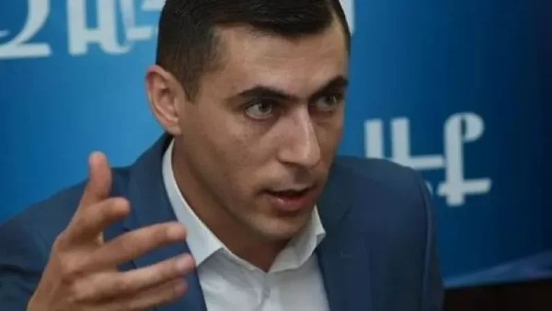 Արև, տաք, առանց տեղումների եղանակ. Գագիկ Սուրենյան