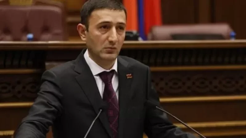 «Հայաստանում 300 միլիարդ, առավել ևս 385 միլիարդ դրամ ազատ փող չկա».  Բաբկեն Թունյան