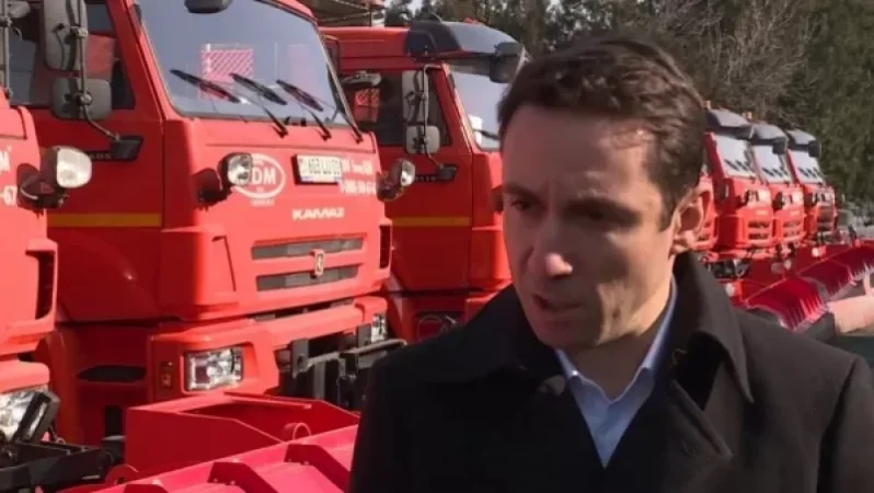 Քաղաքապետարանին աղբատարներ նվիրողները նախկին ու ներկա պաշտոնյաներին կապակցված ընկերություններն են «Հետք»