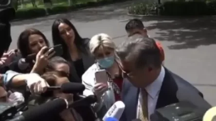 ՏԵՍԱՆՅՈՒԹ. Ես էլ եմ ձեզ շատ կարոտել. Կարեն Կարապետյանը ԱԺ-ում է