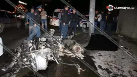 BMW-ն բախվել է էլեկտրասյանը․ վարորդին մեքենայից դուրս են բերել հատուկ տեխնիկայով