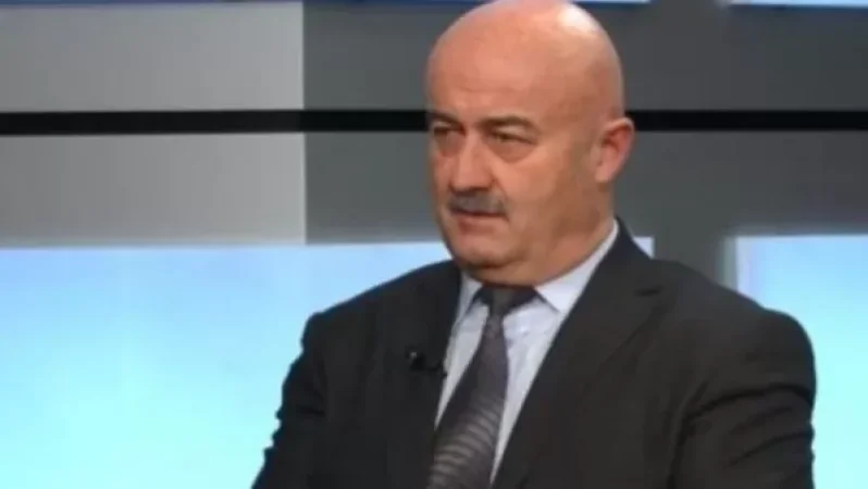 «Կինքնահրկիզվեմ, եթե պարզվի՝ Փաշինյանը կոռուպցիոն սխեմաների մեջ է»․ Հովիկ Աղազարյան