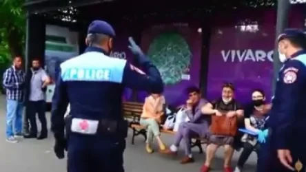 ՏԵՍԱՆՅՈՒԹ. Ոստիկանները հայտնաբերում են կանոնները խախտած անձանց և կազմում արձանագրություն