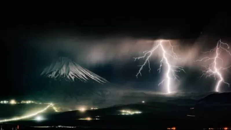 Հզոր ամպրոպը մեր բիբլիական Արարատ լեռան լանջերին. Գագիկ Սուրենյանը լուսանկարներ է հրապարակել