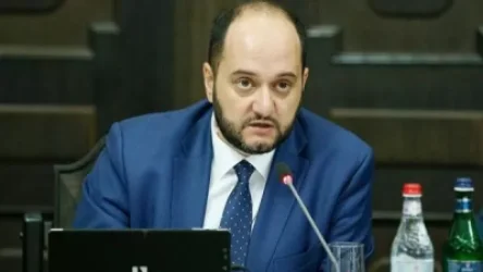 Կամ ԿԳՄՍ փոխնախարարը պետք է քրեական պատասխանատվության ենթարկվի, կամ Սմբատ Գոգյանը. Արայիկ Հարությունյան