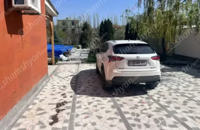 Հայաստանում հայտնի սուպերմարկետներից մեկի տիրոջ տանը հայտնաբերվել է տղամարդու դի