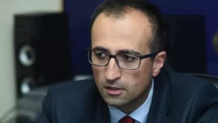 «Տղաներ և աղջիկներ, ձեր գնացքը դեռ չեկած գնացել է...». Արսեն Թորոսյան