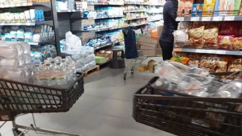 Կրիվոյ Ռոգի բնակիչները խուճապահար ջուր են գնում խանութներից