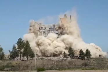 ՏԵՍԱՆՅՈՒԹ. Ինչպես պայթեցրին ՊՆ նախկին շենքը