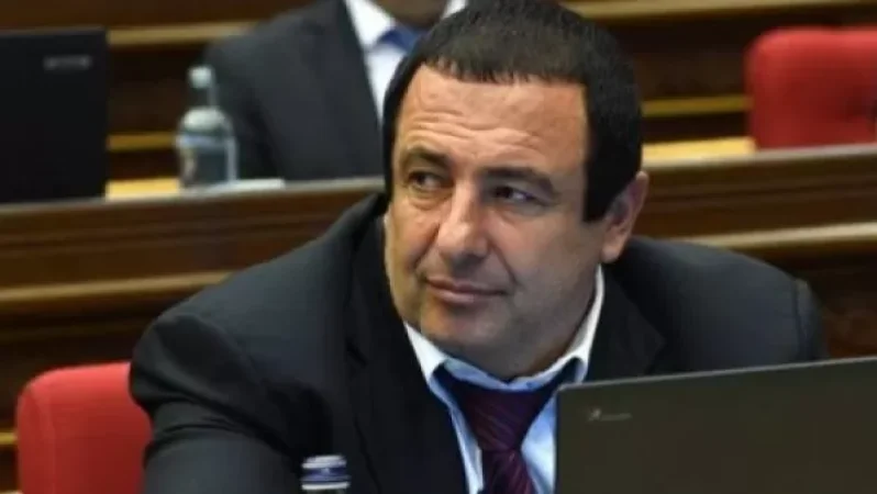 Ի սկզբանե շոուն կազմակերպվեց՝ մի քանի հաղորդագրություններով․ Ծառուկյանի փաստաբան