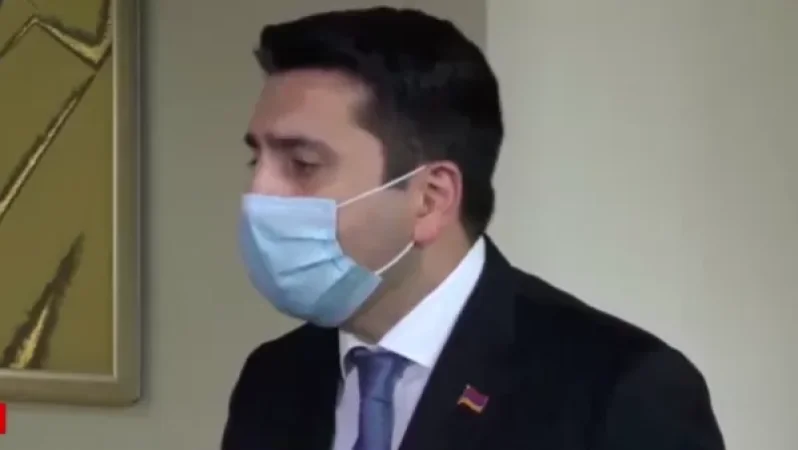 Բազմիցս հայտարարել են, որ իրենք դեմ են քվեարկել Հրայր Թովմասյանի թեկնածությանը, բայց հիմա որոշել են դիմել այդ նույն Հրայր Թովմասյանին․ Սիմոնյան