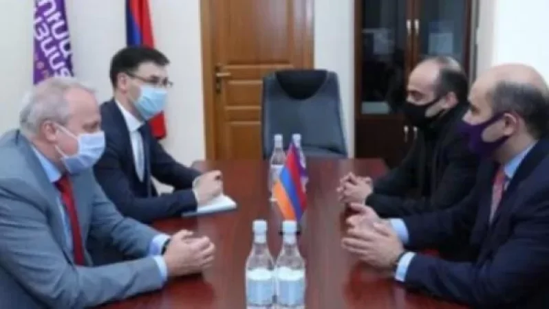 «Լուսավոր Հայաստանը» ՌԴ դեսպանի հետ քննարկել է կորոնավիրուսի դեմ պայքար