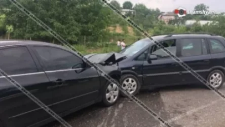 Տավուշի մարզում ճակատ-ճակատի բախվել են Nissan Altima-ն ու Opel Astra-ն. 11-ամյա տղան հոսպիտալացվել է
