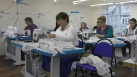 Վանաձորի «Գլորիա» կարի ֆաբրիկան վերսկսել է աշխատանքը, սակայն աշխատակիցների մեծ մասը չի հաճախում. 168․ am