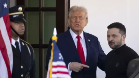 Զելենսկին Թրամփի հետ հանդիպումից առաջ ընտրության առաջ է կանգնել. Bloomberg