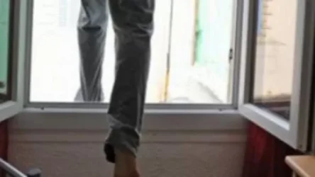 ՀՐԱՏԱՊ. Կորոնավիրուսի դեմ բուժվող 55-ամյա պացիենտը ցած է նետվել Արտաշատի ԲԿ-ի հիվանդասենյակի պատուհանից