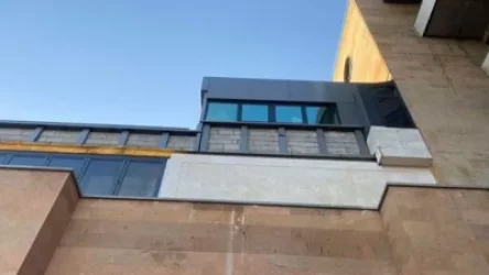 «Շենքի տանիքին երկհարկանի ինքնակամ կցակառույց են ավելացնում». Դավիթ Խաժակյան