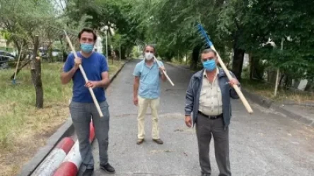 Կորոնավիրուսով հիվանդների հարազատներն օգնել են կարգի բերել «Սուրբ Գրիգոր Լուսավորիչ» ԲԿ-ի բակը