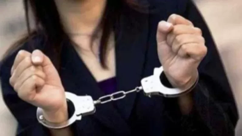 Բագրատունյաց փողոցից 20-ամյա աղջկա են բերման ենթարկել