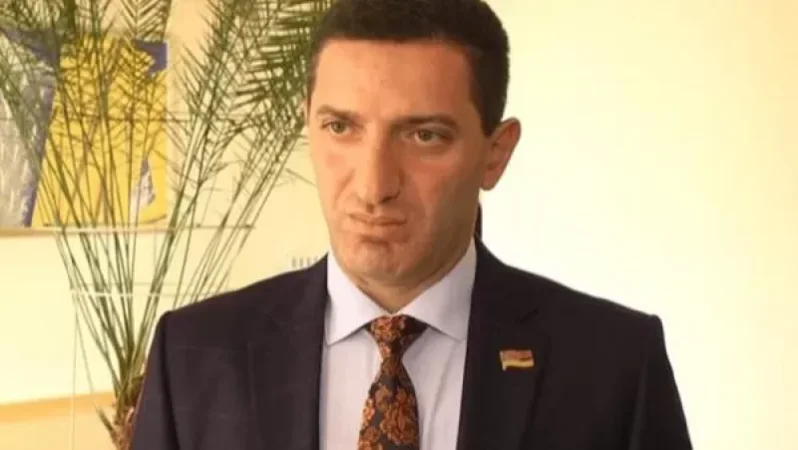 Գաղտնալսել և հրապարակել են Գևորգ Պետրոսյանի հեռախոսային խոսակցությունը