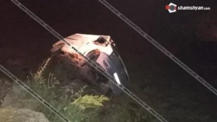 Ford Transit-ը դուրս է եկել երթևեկելի գոտուց և հայտնվել ձորակում. կան վիրավորներ