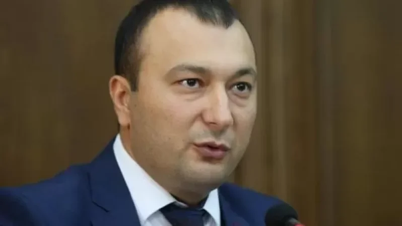 Անձը, ով Սորոսի կասիրն է եղել ՀՀ-ում, հիմա փորձում է իր քիթը խոթել ՀՀ-ի և Ռուսասատանի հարաբերությունների մեջ. Էնֆիաջյան