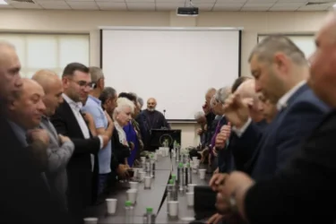 «Այս ամենը մեզ ապրելու իրավունք վերադարձրեց»․ Ավարտվեց Բագրատ Սրբազանի հանդիպումը՝ պահեստազորի սպաների հետ