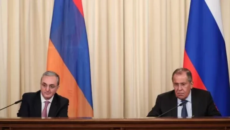 Զոհրաբ Մնացականյանն ու Սերգեյ Լավրովը քննարկել են հայ-ադրբեջանական սահմանի լարված իրավիճակը