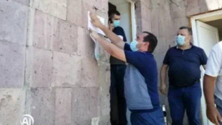 24-ժամյա կասեցումներ՝ «Սպայկա»-ի գրասենյակում եւ «Դեուս Էքս» ընկերությունում