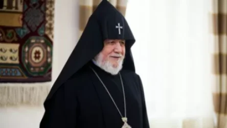 «Ժողովուրդ»․ Պատգամավորները գաղտնի հանդիպել են Գարեգին Բ-ի հետ