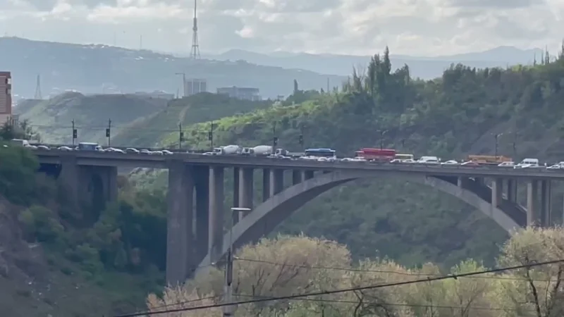 16-ամա տղան նետվել է Երևանի Կիևյան կամրջից․ նա ողջ է մնացել