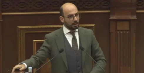 ՏԵՍԱՆՅՈՒԹ․ Ամեն ինչ անում ա իր հայտարարություններով, որ ևս մեկ անգամ իր քթի վիրահատությանն անդրադառնա․ ՔՊ պատգամավոր