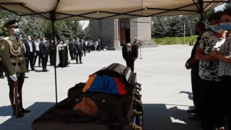 Խոնարհվում եմ ձեր առաջ, ձեր ընտանիքների առաջ. Նիկոլ Փաշինյան