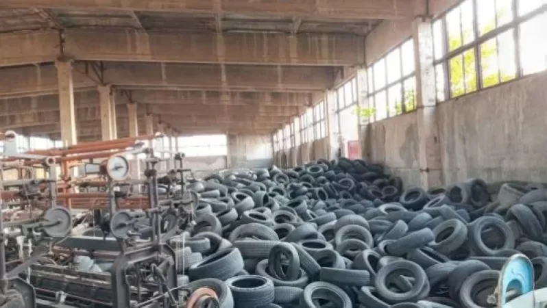 Ֆոտոպատմություն. Վերջին 4 օրերի ընթացքում սահմանի ամրացման նպատակով Տավուշի մարզ է տեղափոխվել ավելի քան 40 հազար անվադող