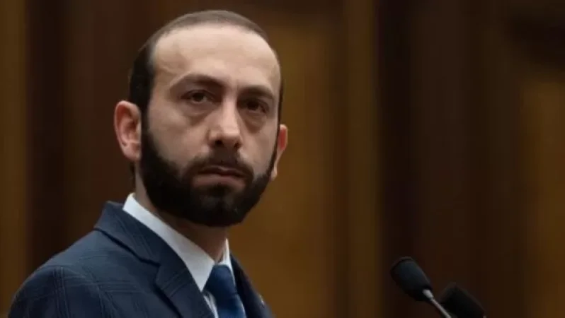 Ինչու է Միրզոյանը հետաձգում «հաճելի» պահը. նա վստահեցրել էր, որ ժամկետը լրանալուն պես հաճույքով կստորագրի ՍԴ-ի մասին նախագիծը. «Հրապարակ»