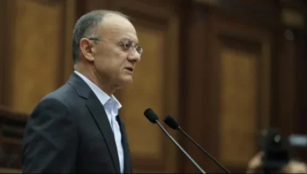 ՏԵՍԱՆՅՈՒԹ. «Հիպի մազերով, ոչինչ չասող հայացքով, ու նա գտնվում է ոստիկանության շարքերում» .Սեյրան Օհանյան